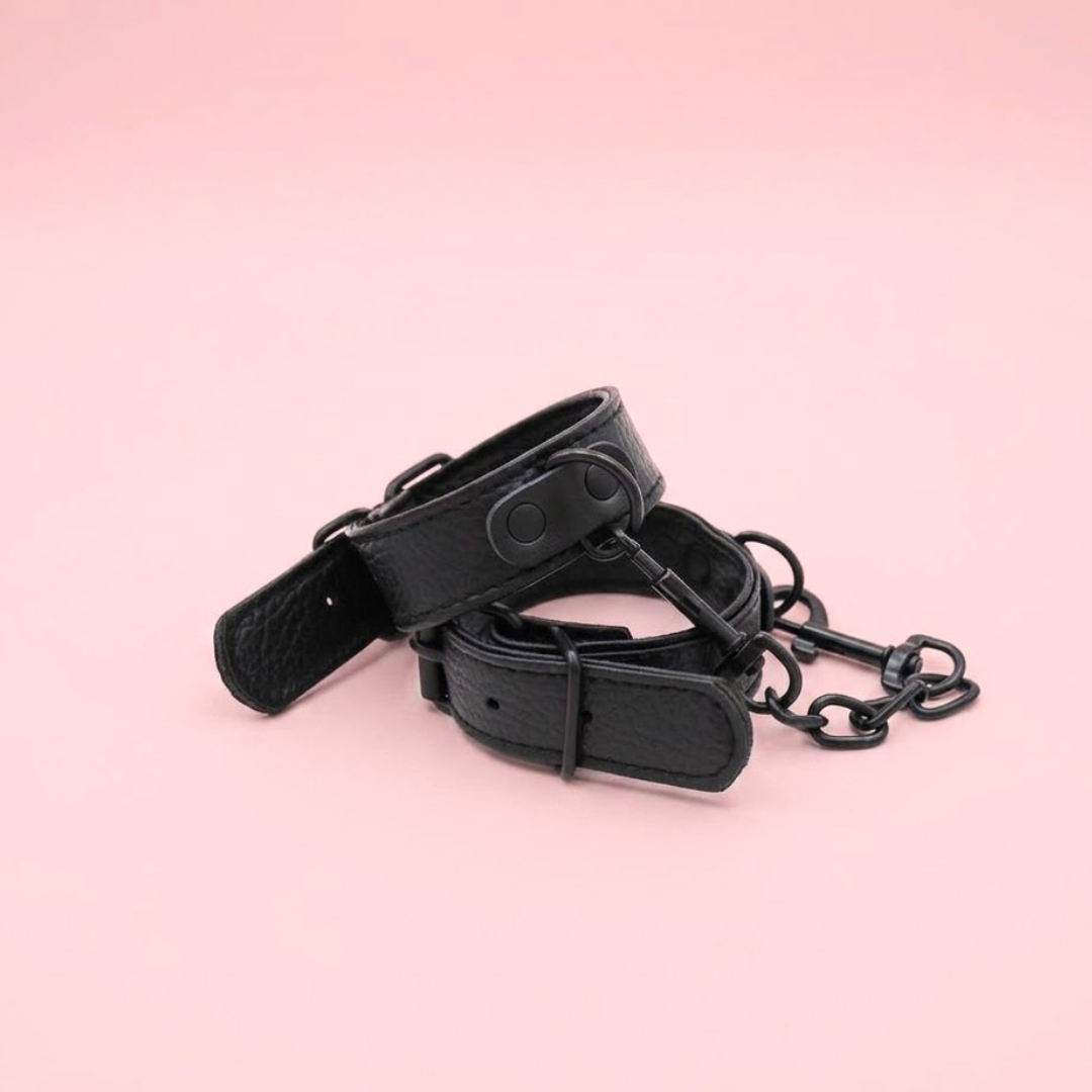 CÒNG TAY CHÂN BDSM DA PU CAO LẺ 1 CHIẾC