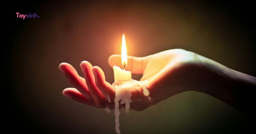 Wax Play với nến nhiệt độ thấp an toàn 