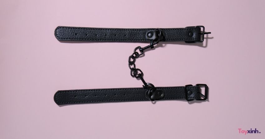 CÒNG CHÂN TAY BDSM